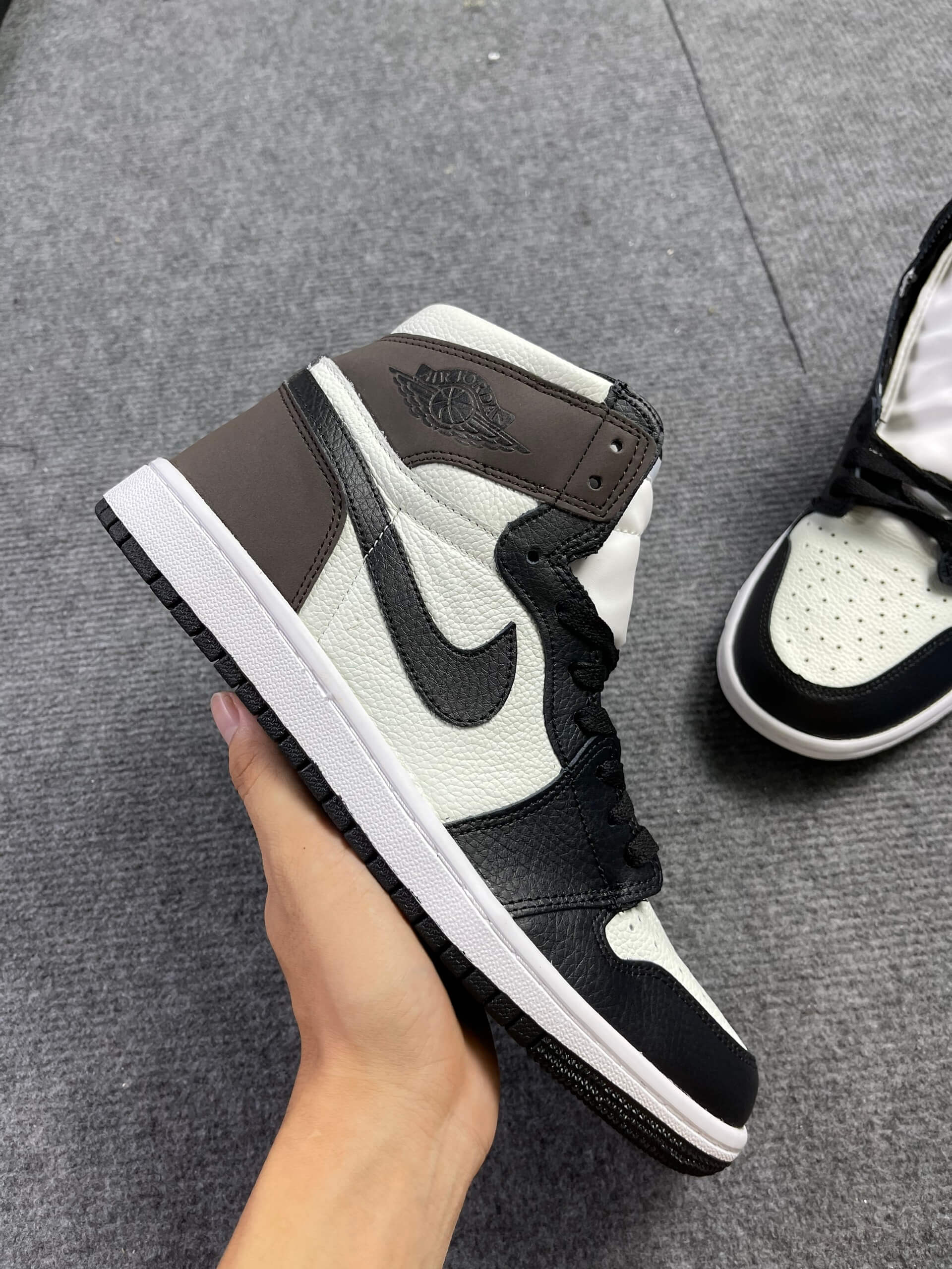 Giày Jordan Mocha - Nike Air Jordan 1 Dark Mocha Giày Jordan Mocha - Nike Air Jordan 1 Dark Mocha