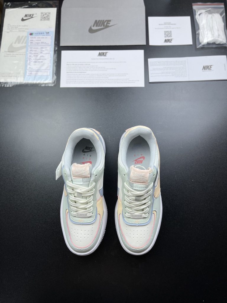 tênis nike air force 1 shadow barely green crimson tint