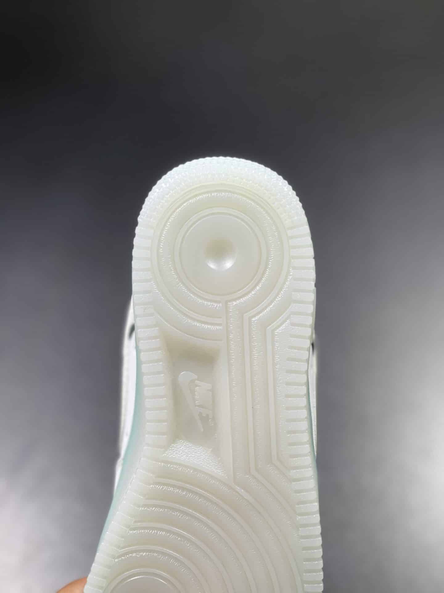 Giày Nike AF1 Đế Trong Xanh Ngọc