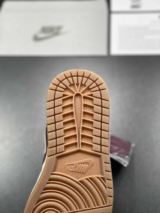 Nike Jordan Hồng Đất