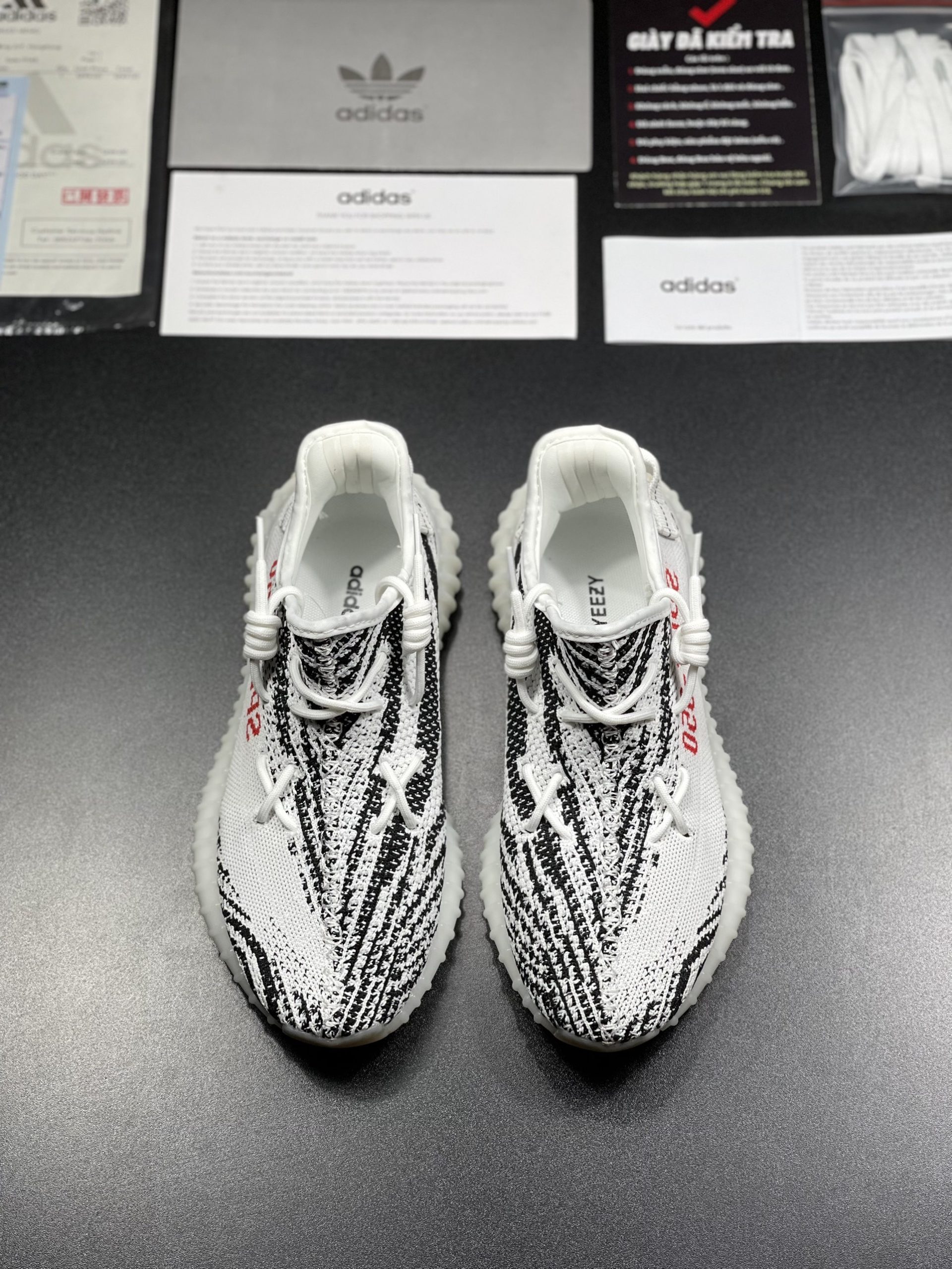 Giày Adidas Yeezy 350 V2 Zebra