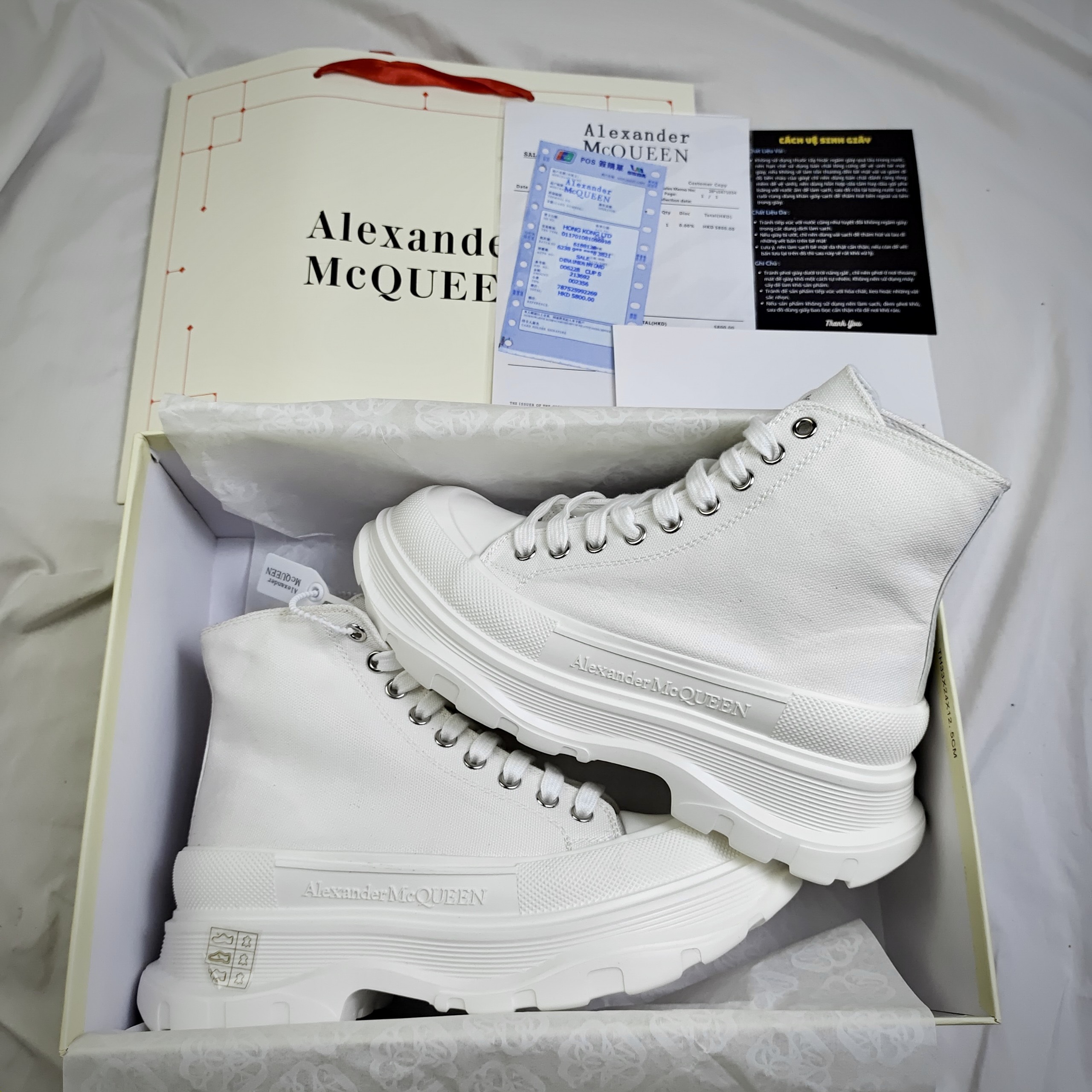 Giày Alexander McQueen Wmns Tread Slick Boots White