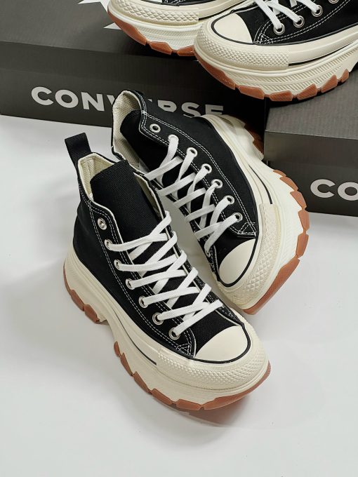 Giày Converse Trắng Đen Phối Đế Nâu