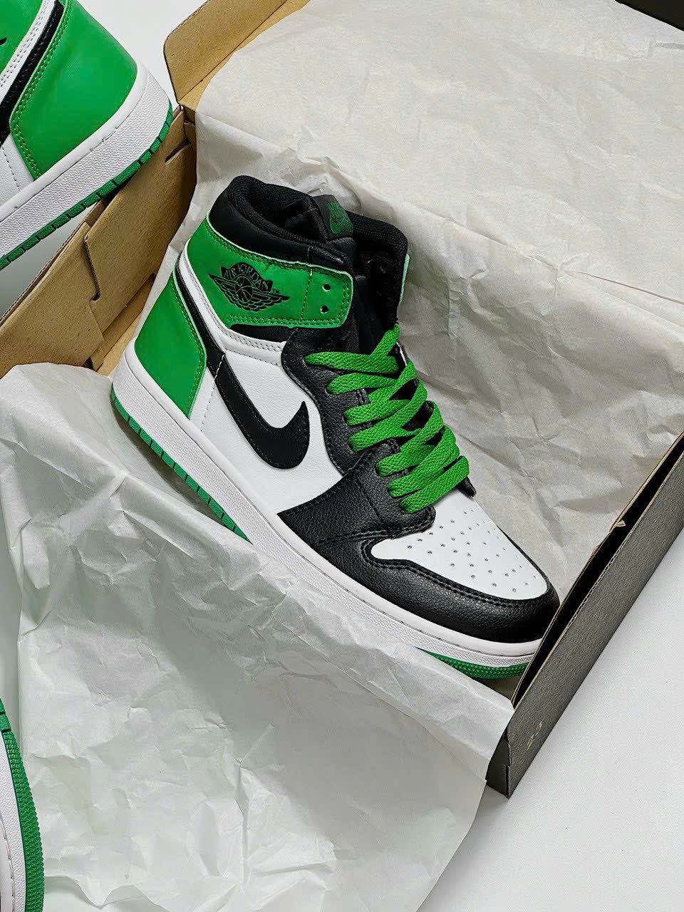 Giày Nike Air Jordan Lucky Green Cổ Cao
