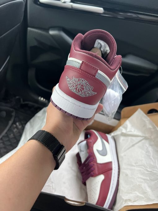 Giày Nike Jordan 1 Cherry Grey