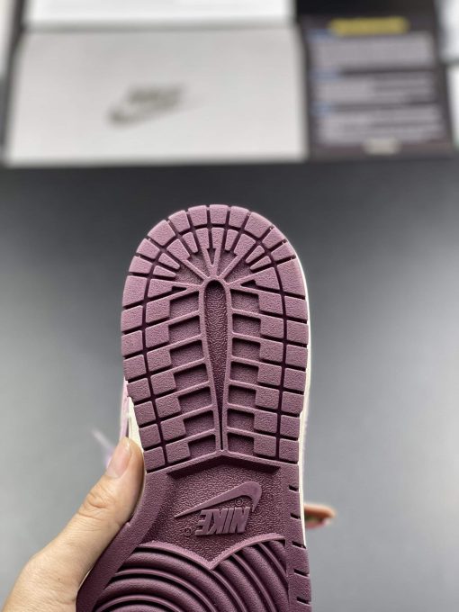 Giày Nike SB Dunk Valentine