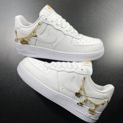 Giày Nike Air Force 1 07 White Metallic Gold Charm