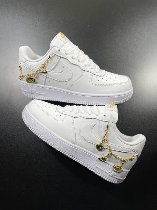 Giày Nike Air Force 1 07 White Metallic Gold Charm