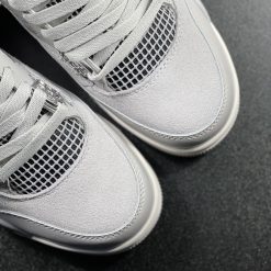 Giày Nike Air Jordan 4 Retro Frozen Moments Xám Trắng
