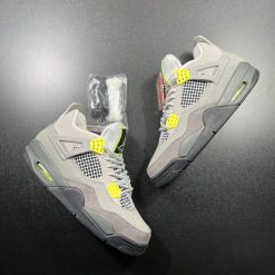 Giày Nike Air Jordan 4 Retro SE Neon 95 Grey