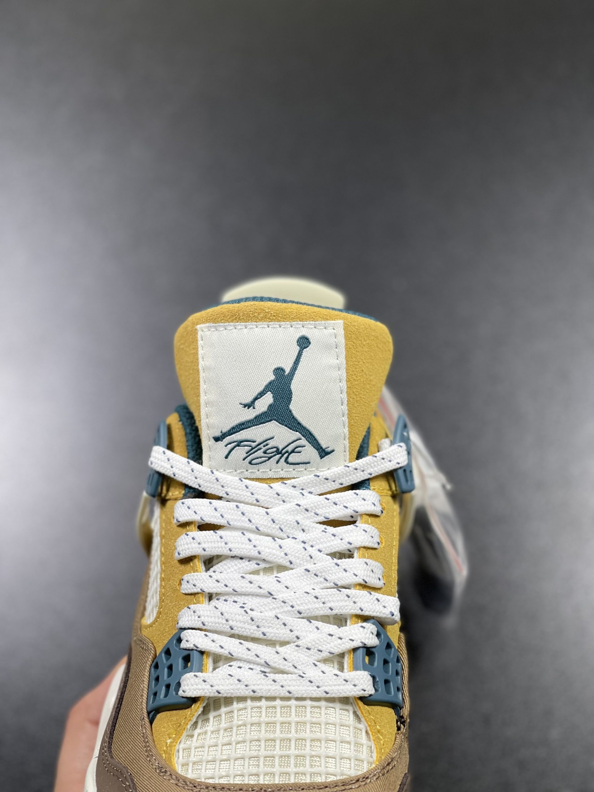 Giày Nike Jordan 4 Nâu