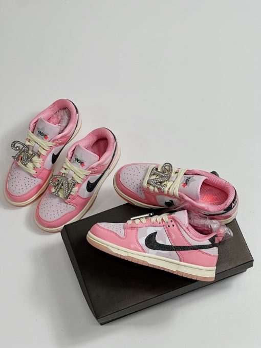 Giày Nike SB Dunk Low Barbie Pink