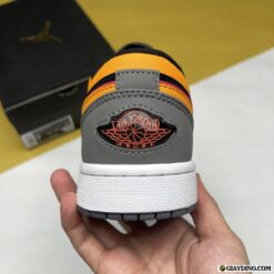 Giày Nike Air Jordan 1 Vivid Orange