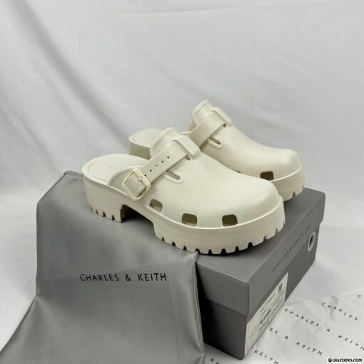 Giày Sục Charles & Keith CNK Cream Màu Trắng