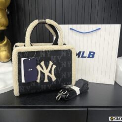 Túi MLB NY Yankees Màu Đen Viền Lông Cừu