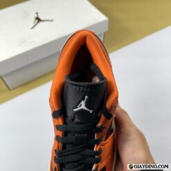 Giày Nike Air Jordan 1 Cổ Thấp Cam Đen