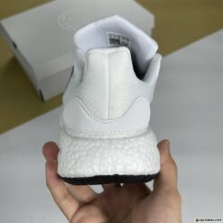 Giày Chạy Adidas Pureboost 22 Trắng Đen