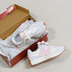 Giày New Balance NB 327 Chữ Hồng