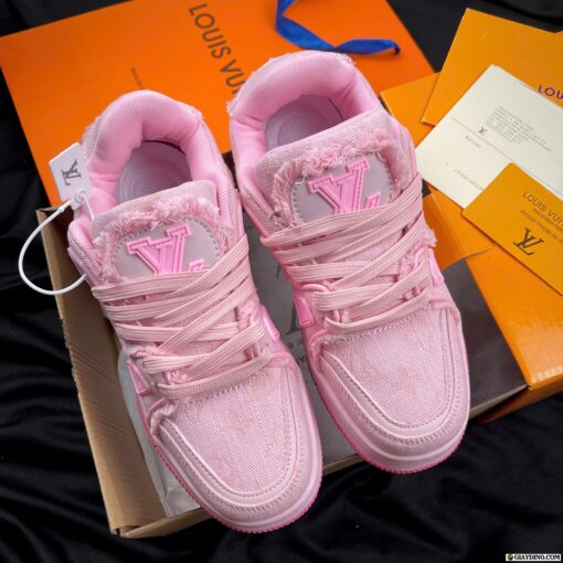 Giày Louis Vuitton LV Trainer 54 Signature Denim Pink