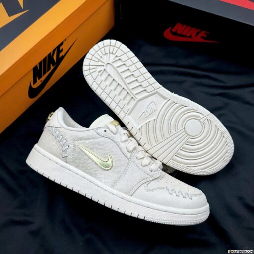 Giày Nike Air Jordan 1 Cream White Cổ Thấp