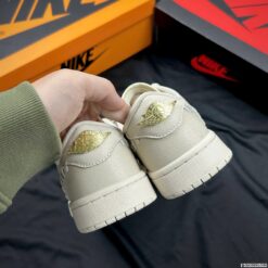 Giày Nike Air Jordan 1 Cream White Logo Vàng