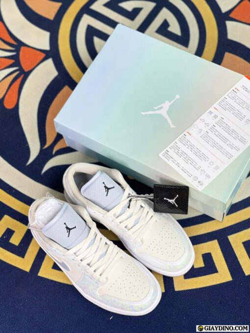 Giày Jordan 1 Cổ Thấp Trắng Xanh Loang