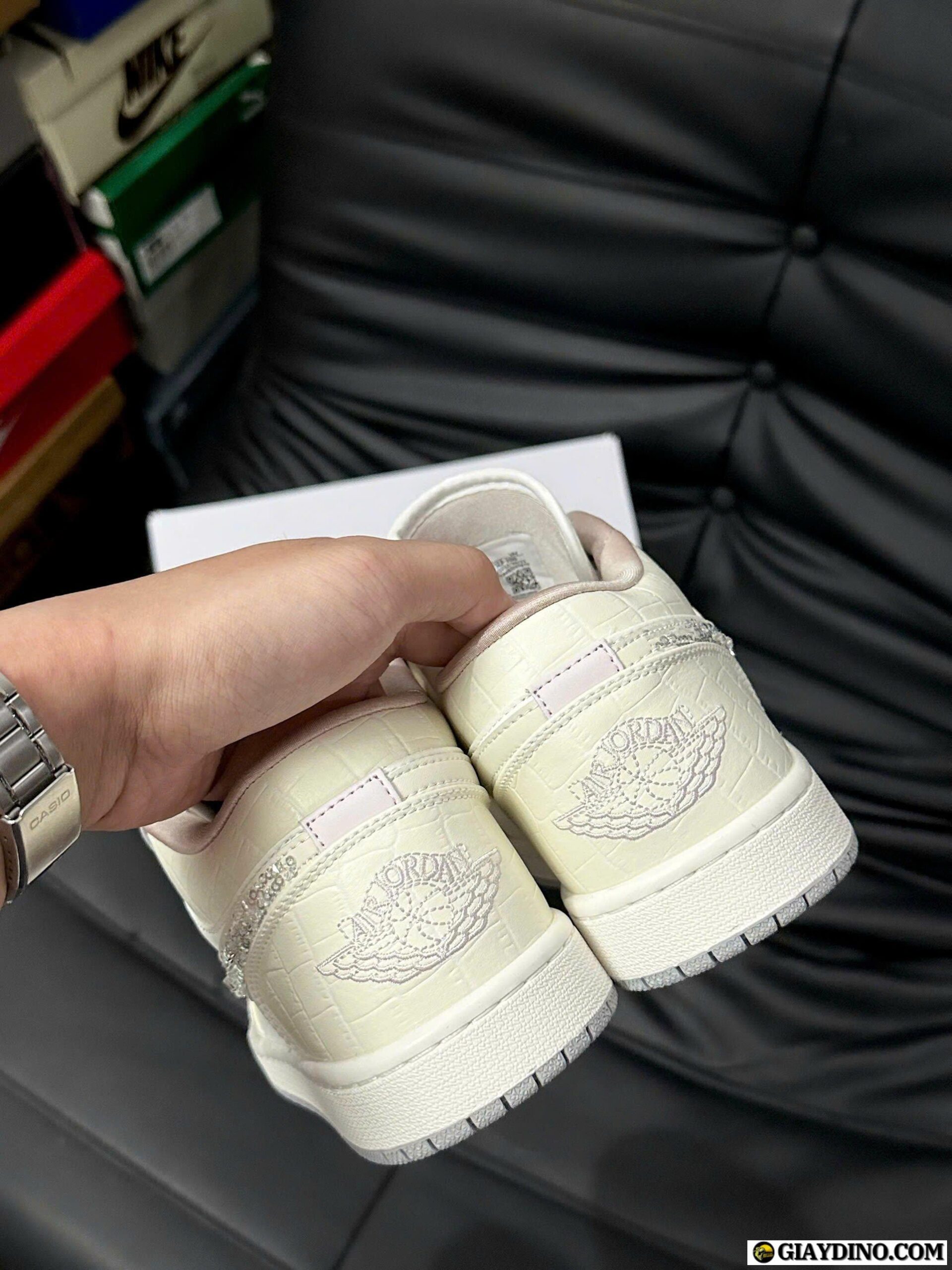 Giay Air Jordan 1 Low Sail Soft Pearl Sequins scaled Giày Air Jordan 1 Low Sail Soft Pearl Sequins