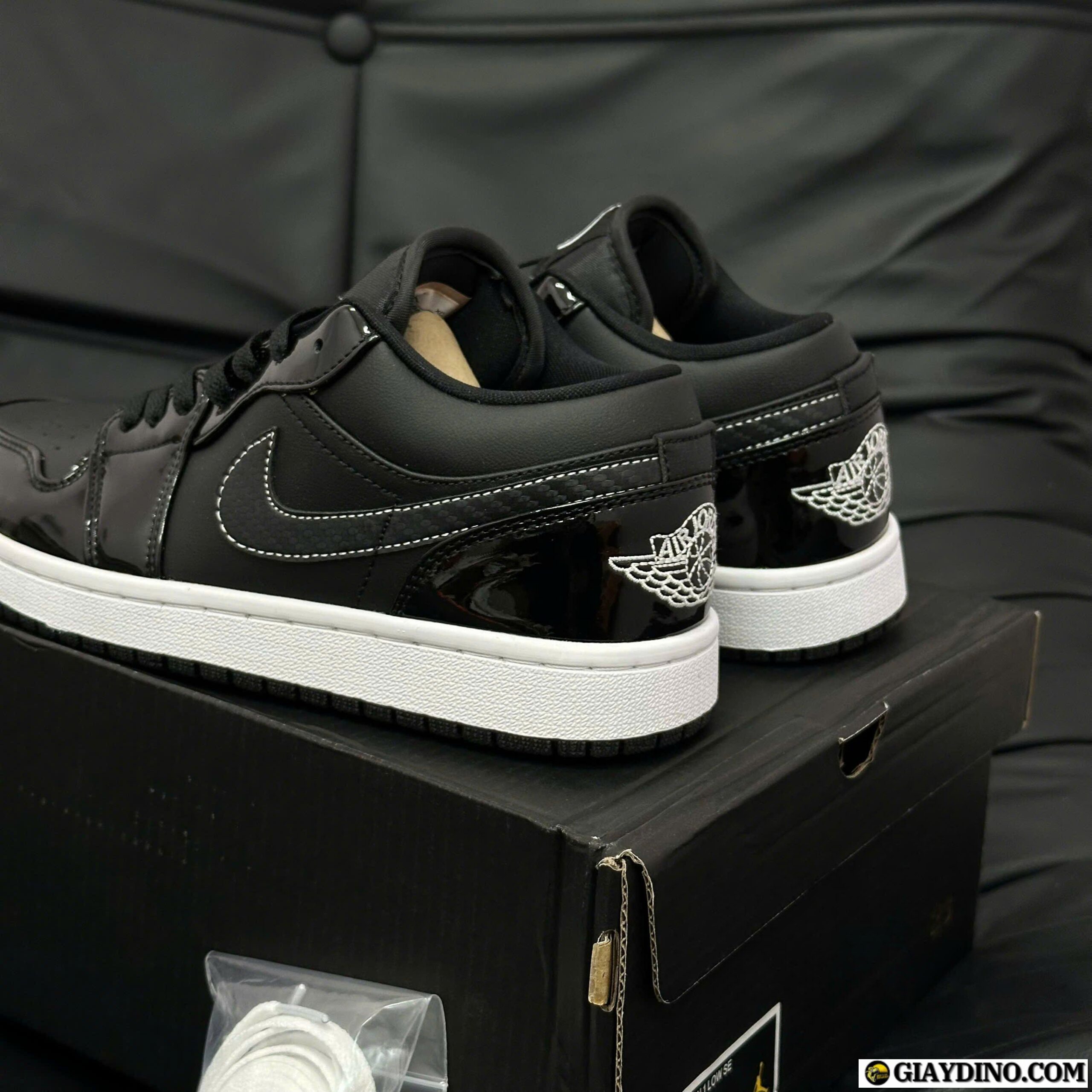 Giày Jordan 1 Cổ Thấp Trắng Đen Bóng Giày Jordan 1 Cổ Thấp Trắng Đen Bóng