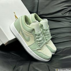 Giay Nike Air Jordan 1 Low SE Metallic Green Giày Nike Air Jordan 1 Low SE Metallic Green