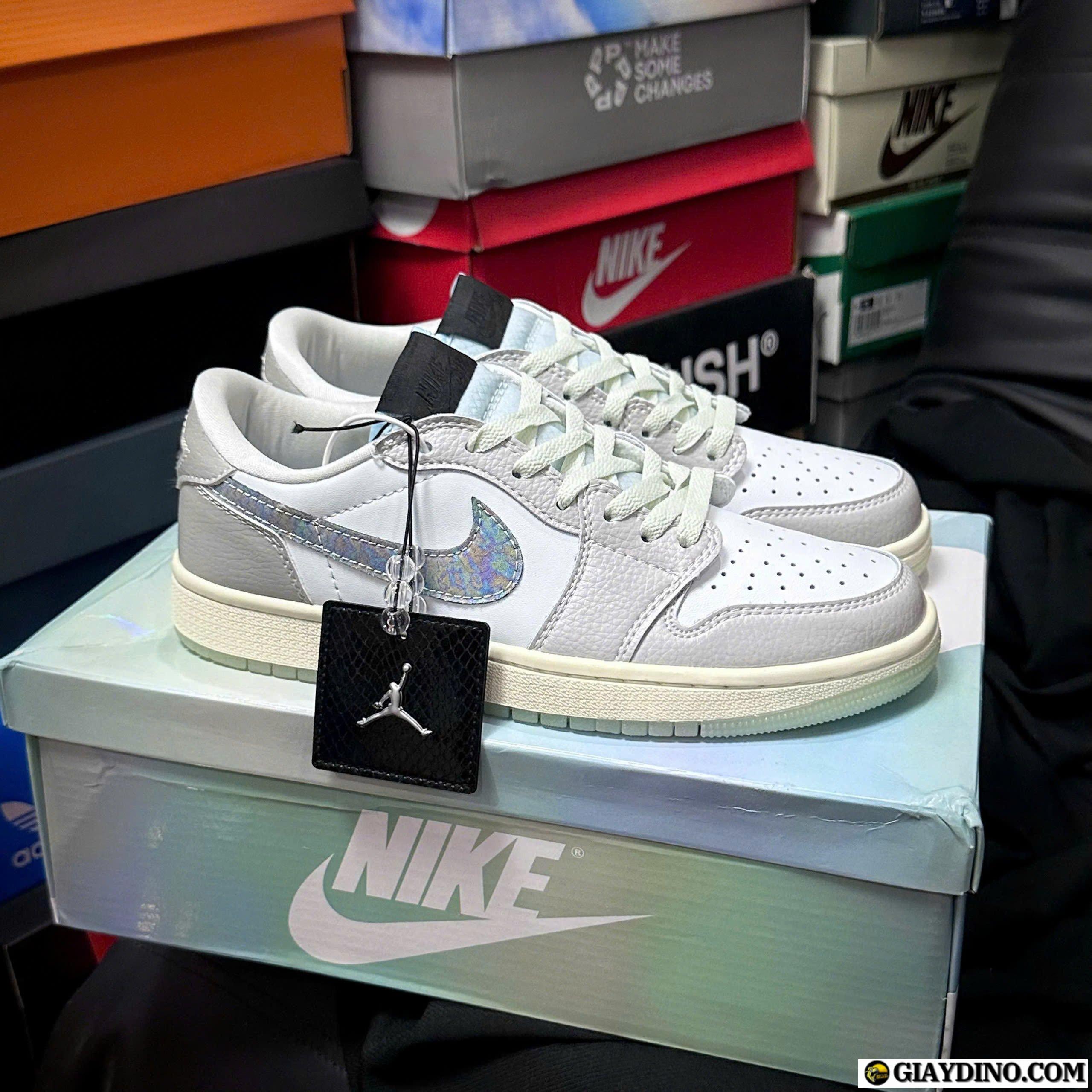 Giày Nike Air Jordan 1 Low Year of the Snake Gray Cream Giày Nike Air Jordan 1 Low Year of the Snake Gray Cream
