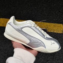 Giay Puma Bella V2 Leather Biedge Silver Trang Bac Giày Puma Bella V2 Leather Biedge Silver Trắng Bạc