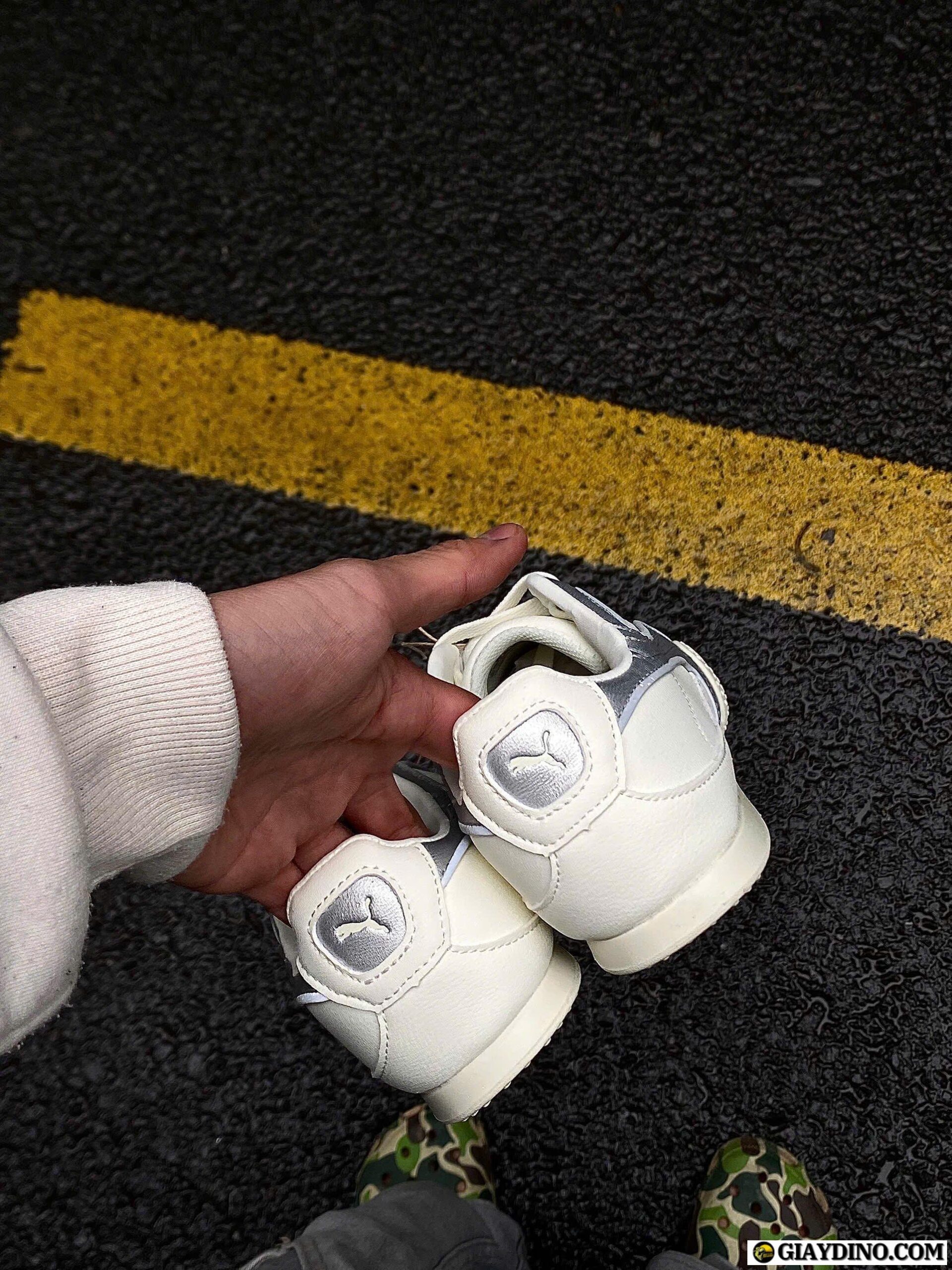 Giày Puma Wmns Bella V2 Trắng Bạc Giày Puma Wmns Bella V2 Trắng Bạc