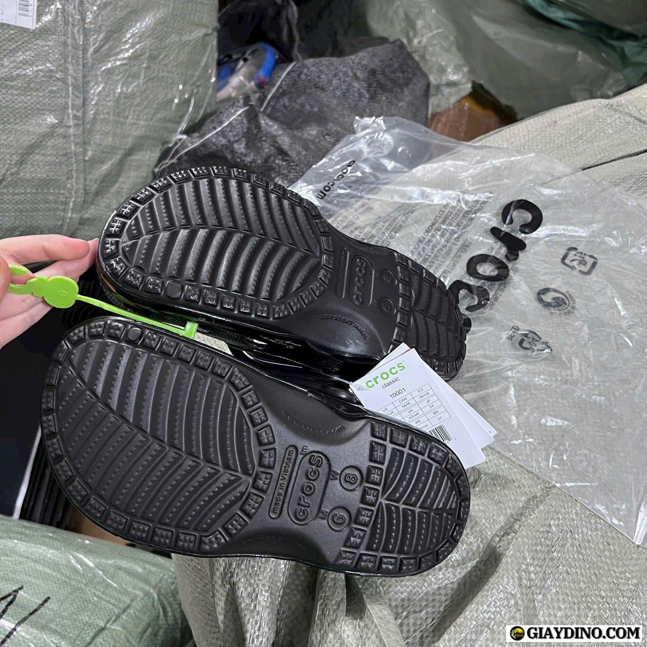 Dép Crocs Classic Clog Batman Batmobile Enfant Dép Crocs Classic Clog Batman Batmobile Enfant