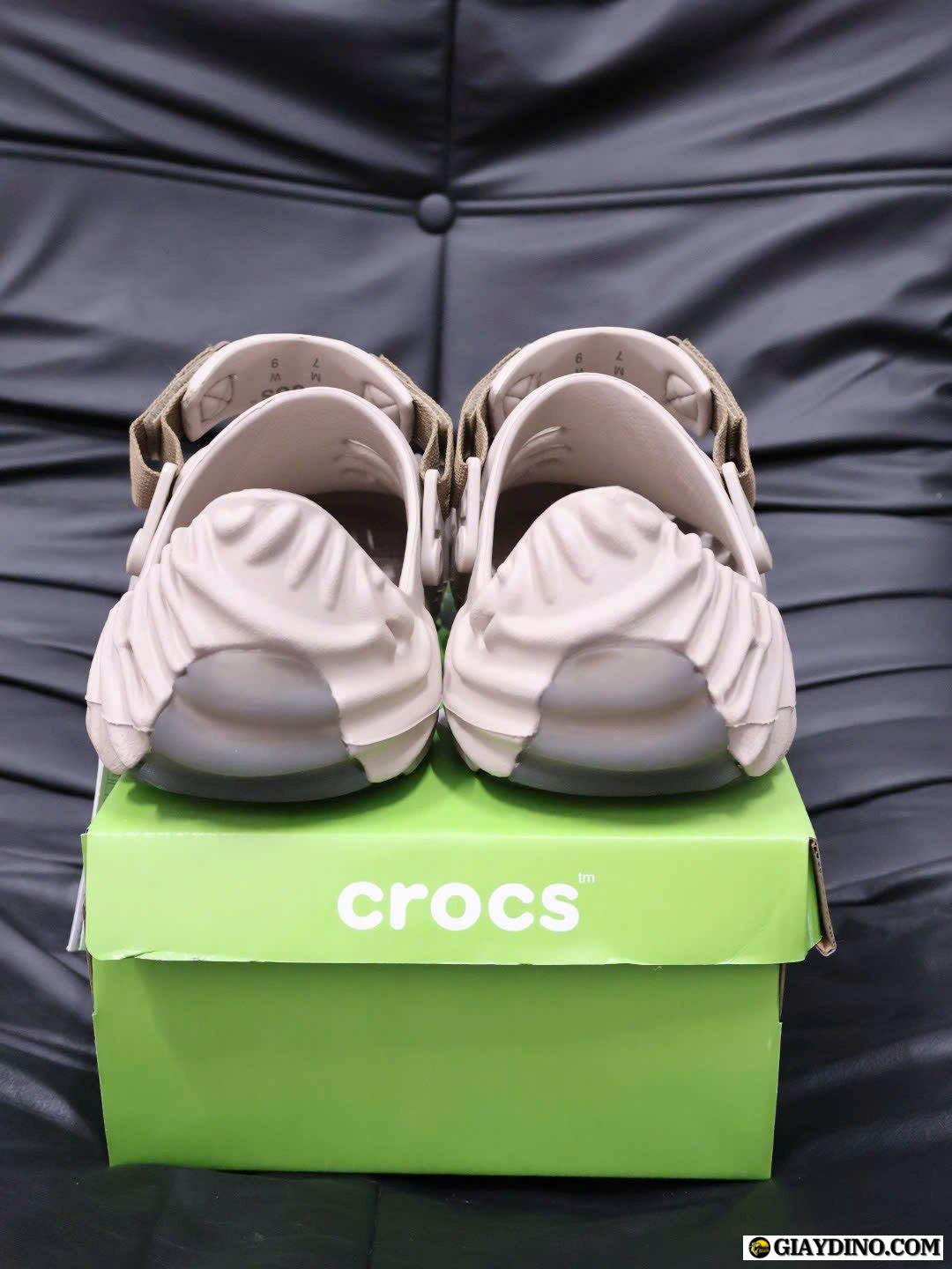 Dep Crocs Salehe Bembury Pollex Clog Horchata Coffee Nau Ca Phe Dép Crocs Salehe Bembury Pollex Clog Horchata Coffee Nâu Cà Phê