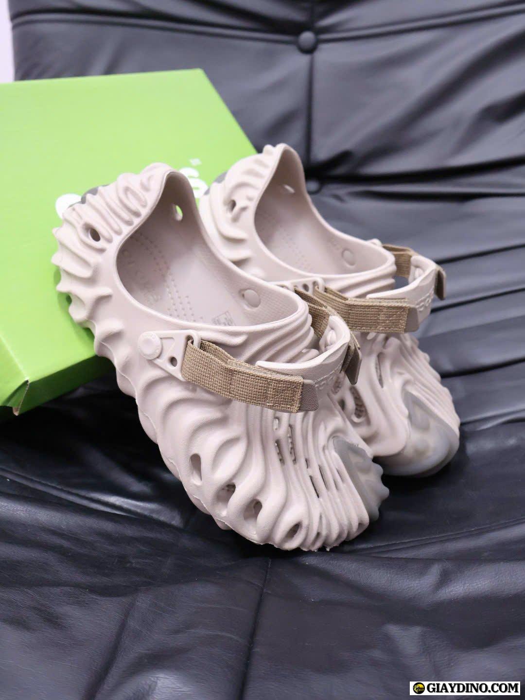 Dep Crocs x Salehe Bembury Pollex Clog Horchata Coffee Dép Crocs x Salehe Bembury Pollex Clog Horchata Coffee