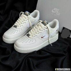 Giay Nike Air Force 1 Low Year Of The Horse Trang Giày Nike Air Force 1 Low Year Of The Horse Trắng