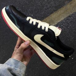 Giay Nike Air Jordan 1 Better With Time Kem Den Hoa Tiet Giày Nike Air Jordan 1 Better With Time Kem Đen Họa Tiết