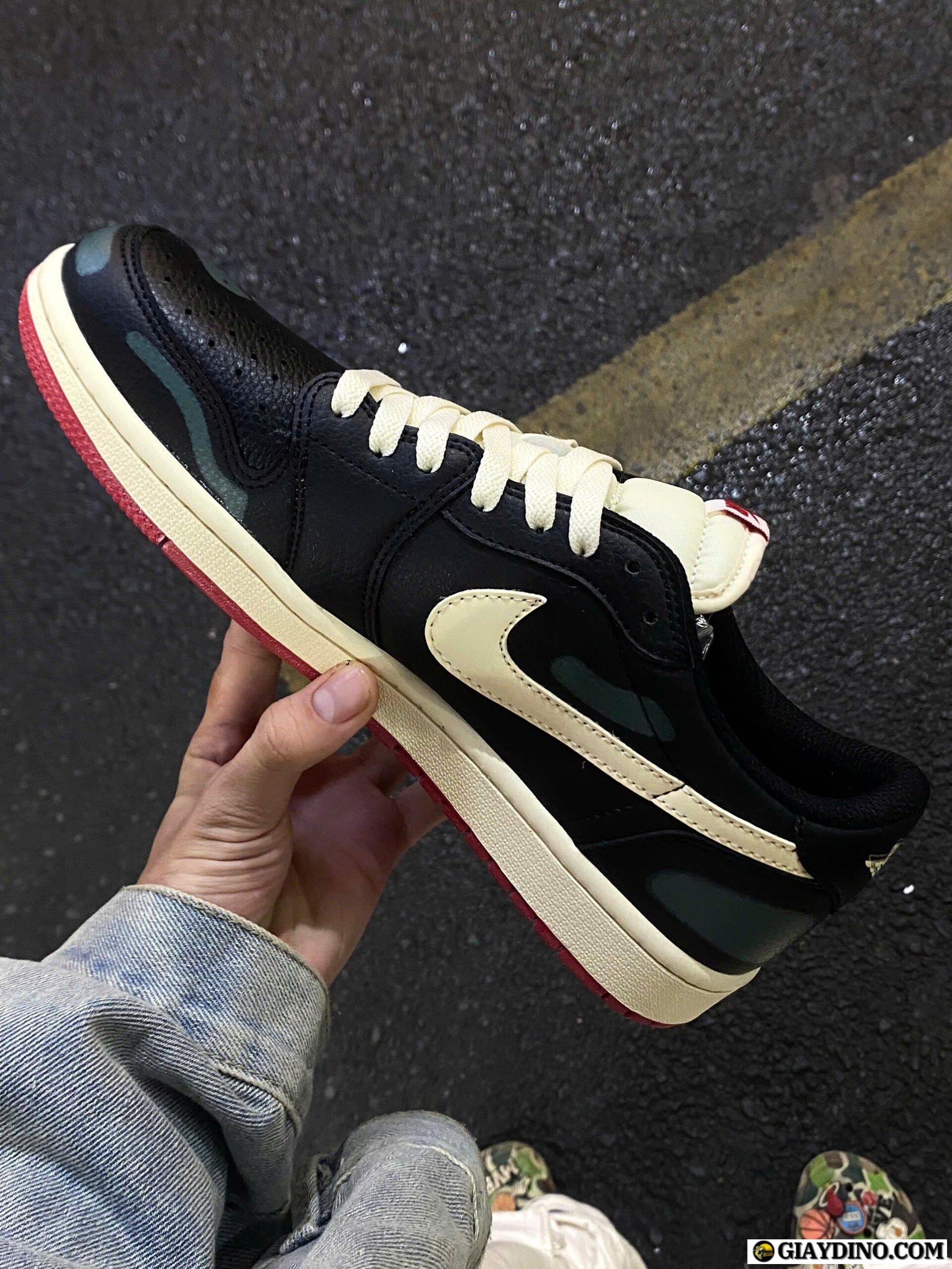 Giày Nike Air Jordan 1 Better With Time Kem Đen Họa Tiết Giày Nike Air Jordan 1 Better With Time Kem Đen Họa Tiết