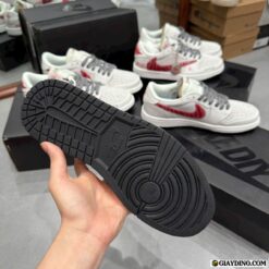 Giay Nike Air Jordan Low Travis Gucci Trang Do White Red AUTO-DRAFT