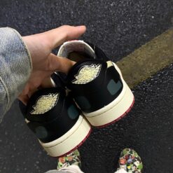 Giay Nike Jordan 1 Kem Den Hoa Tiet Giày Nike Jordan 1 Kem Đen Họa Tiết