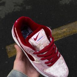 Giay Nike SB Dunk low Strangelove Hong Giày Nike SB Dunk low Strangelove Hồng