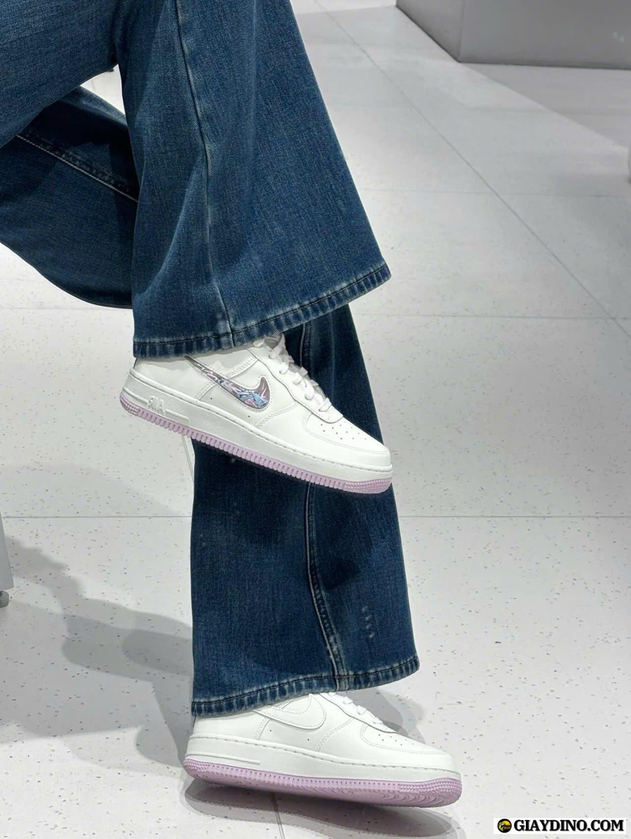 Giày Nike Air Force 1 LV8 3 White Giày Nike Air Force 1 LV8 3 White