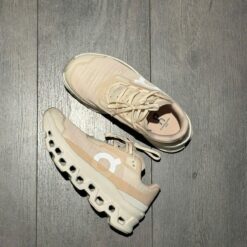 Giay Chay Marathon On Running Cloudmonster Cong Nghe Cloudtec Giày Chạy Marathon On Running Cloudmonster Công Nghệ Cloudtec