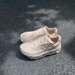 Giay Di Bo On Cloudmonster Em Chan Thoang Khi Mau Kem Giày Đi Bộ On Cloudmonster Êm Chân Thoáng Khí Màu Kem