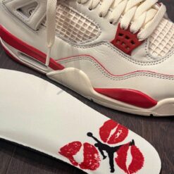 Giay Nike Jordan 4 Valentines Day 2026 Trang Do 1 Giày Nike Jordan 4 Valentine's Day 2026 Trắng Đỏ