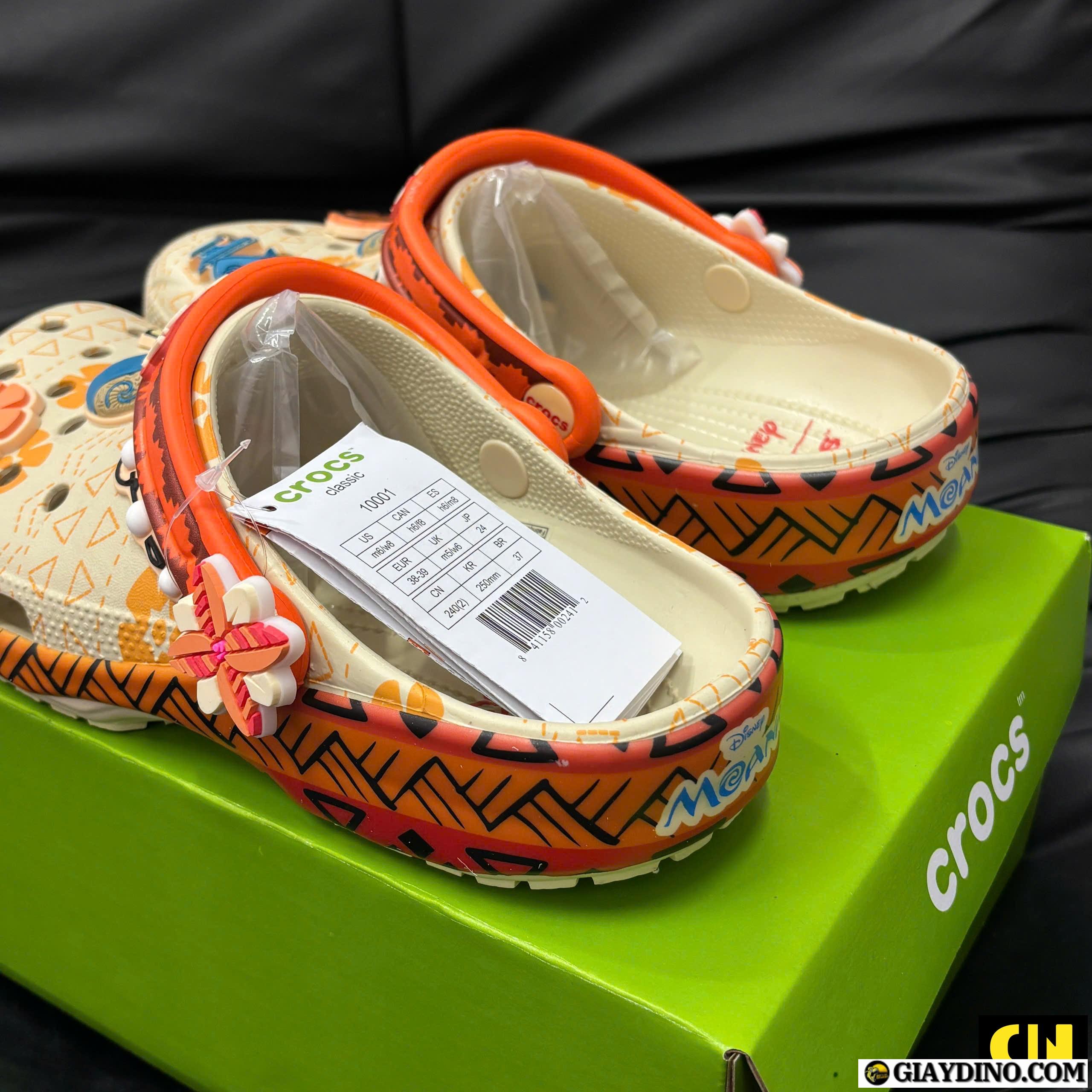 Dep Crocs Disney Moana Mau Cam Dép Crocs Disney Crocs Classic Clog Moana 211196-90H