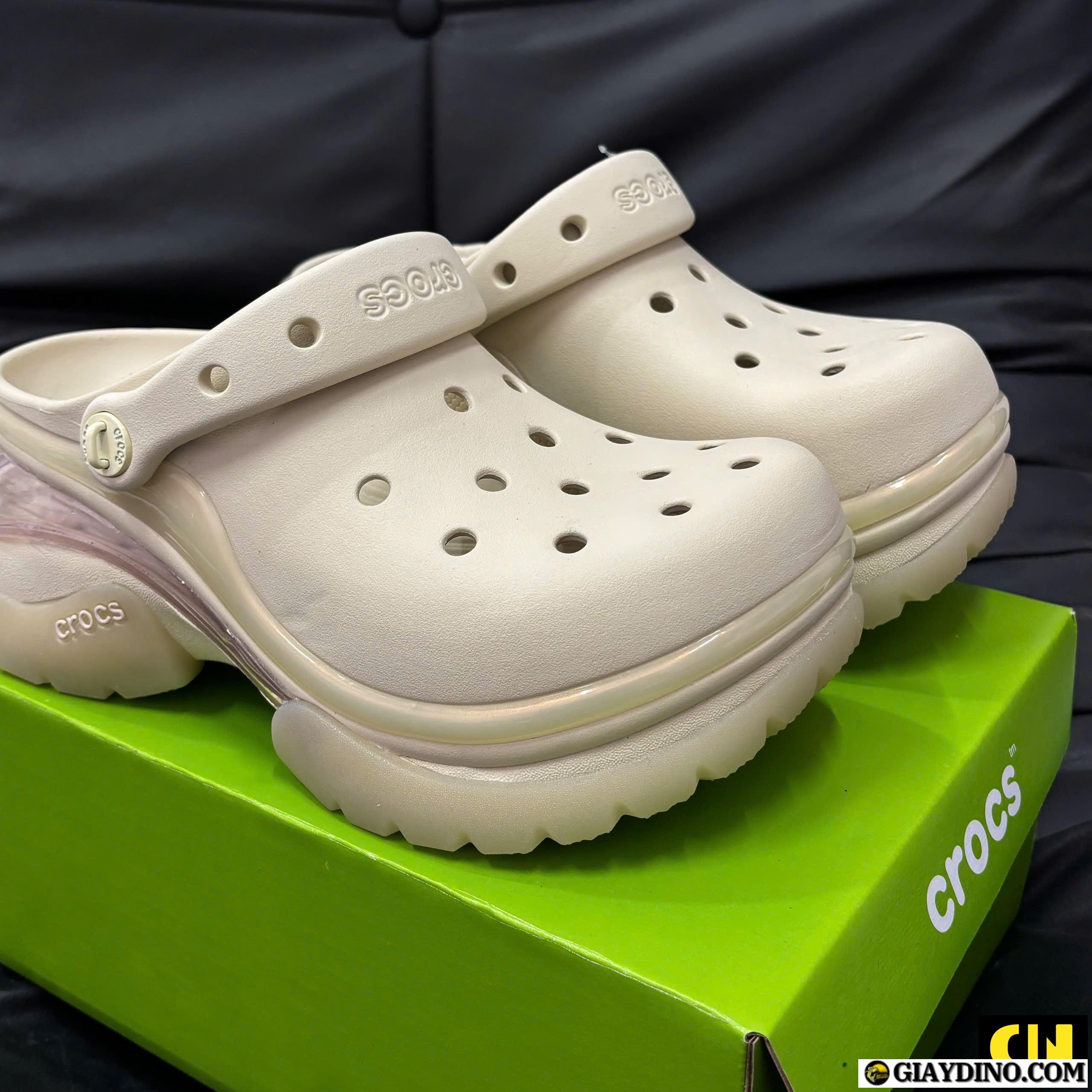 Dep Crocs Super Bae Cho Nu Ton Dang Hack Chieu Cao Dép Crocs Super Bae Clog Summit White 212811-2MD