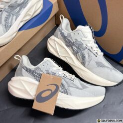 Giay Chay Bo Asics Novablast 5 Phoi Mau Oatmeal Trang Xam Giày Chạy Bộ Asics Novablast 5 Phối Màu Oatmeal Trắng Xám
