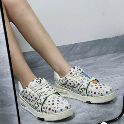 Giay Nam Nu Louis Vuitton LV Trainer Trang Kem Hoa Tiet Giày Nam Nữ Louis Vuitton LV Trainer Trắng Kem Họa Tiết