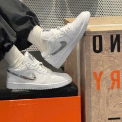 Giay Nike Air Jordan 1 Low SE White Metallic Silver Giày Nike Air Jordan 1 Low SE White Metallic Silver